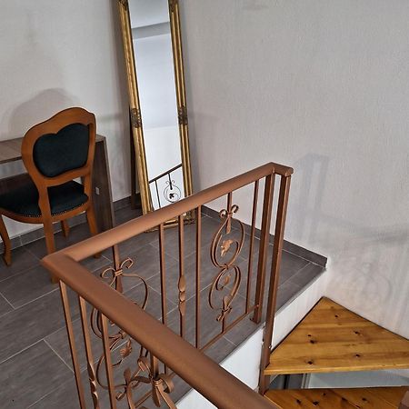 To Petrino Spiti Daire Possidi Dış mekan fotoğraf