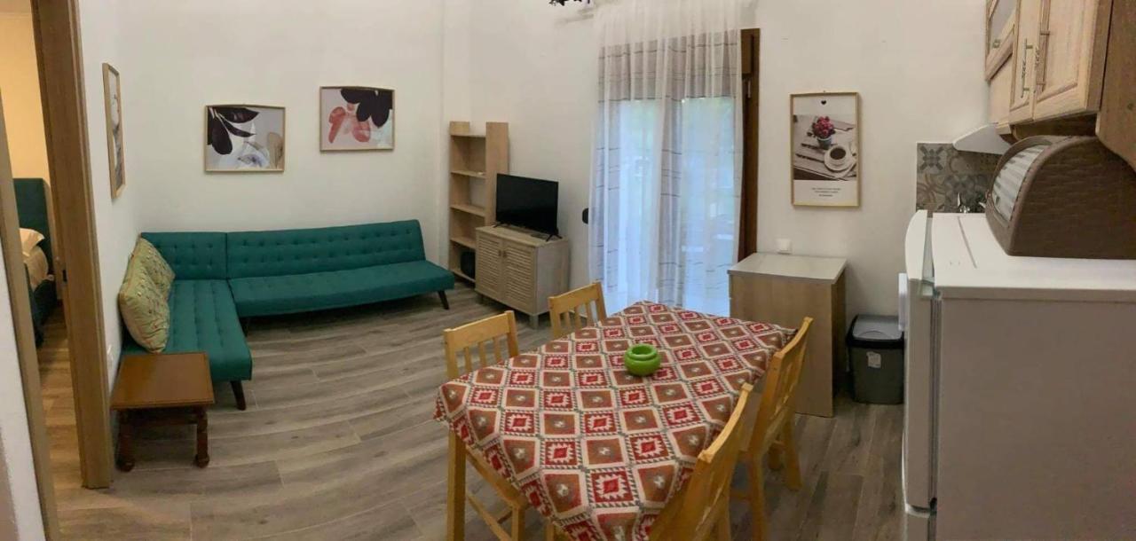 To Petrino Spiti Daire Possidi Dış mekan fotoğraf