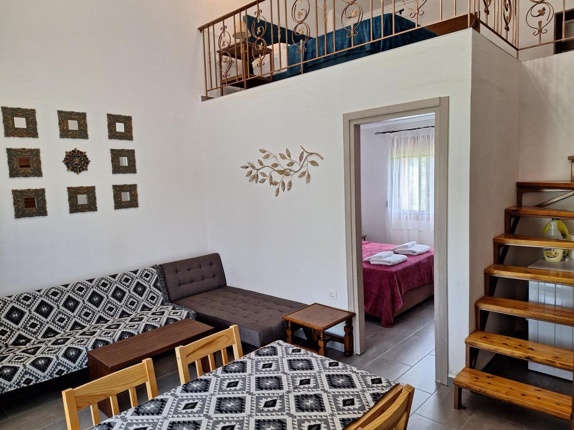 To Petrino Spiti Daire Possidi Dış mekan fotoğraf